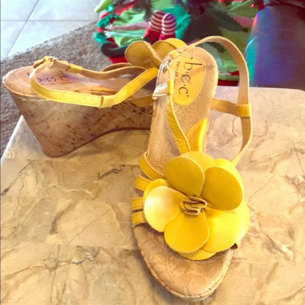 Bright yellow super comfy born yellow wedges with floral detail